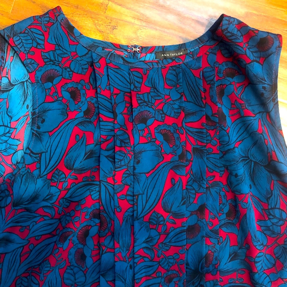 Adrianna Papell sleeveless floral print blouse